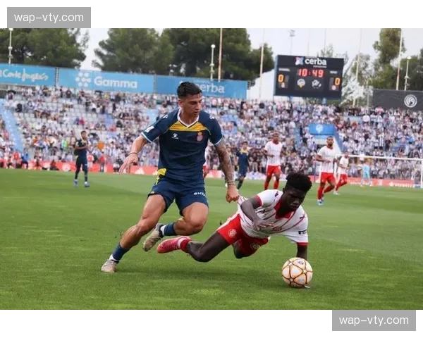 西班牙人主场裁判争议影响：疑似点球未判对球队比赛心态与战术执行的干扰评估